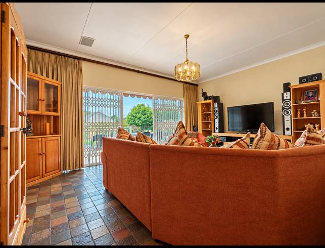3 BEDROOM HOUSE FOR SALE IN THREE RIVERS EAST